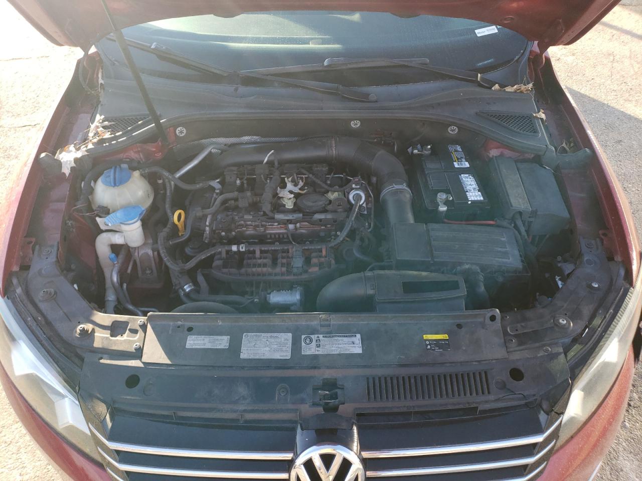 2015 Volkswagen Passat - Image 12
