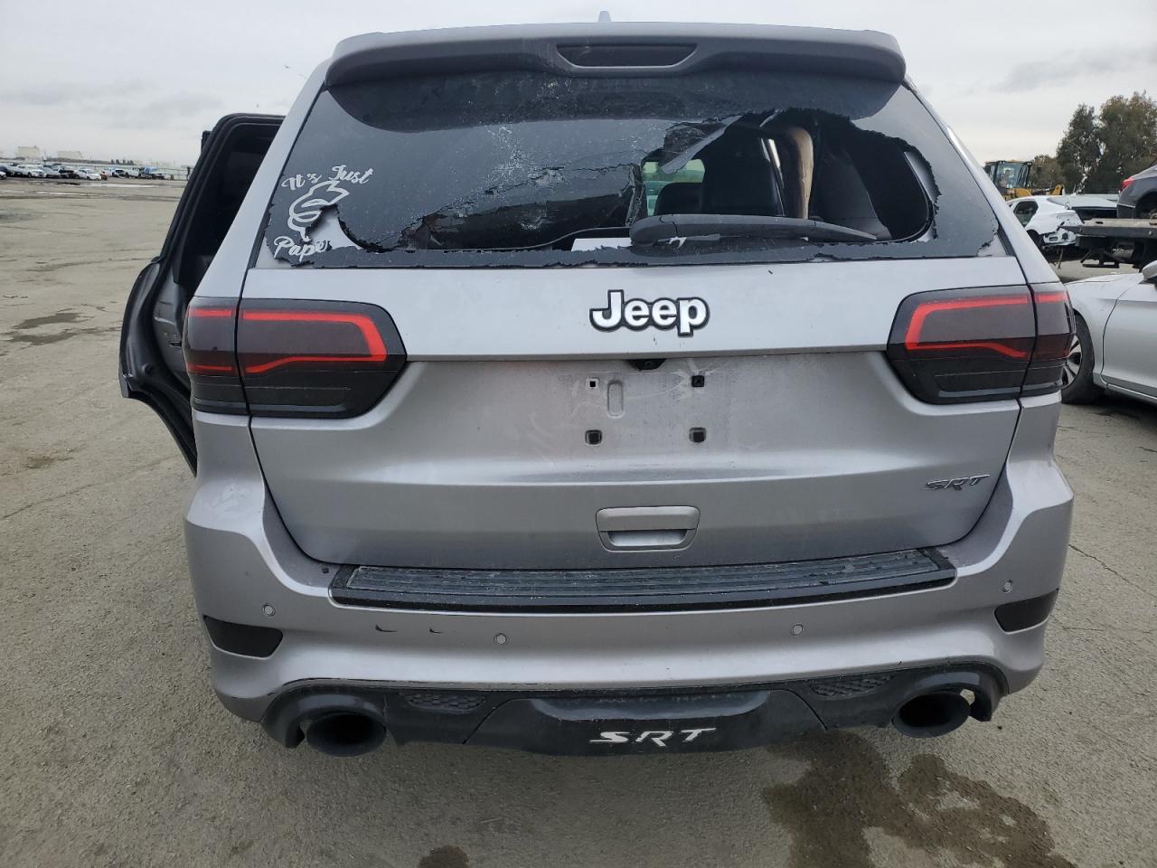 2017 Jeep Grand Cherokee - Image 6