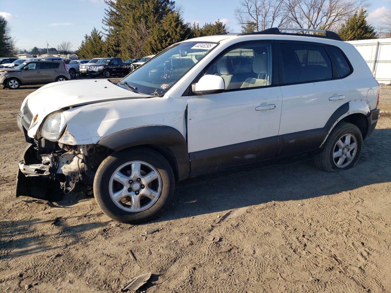 2005 Hyundai Tucson - Image 1