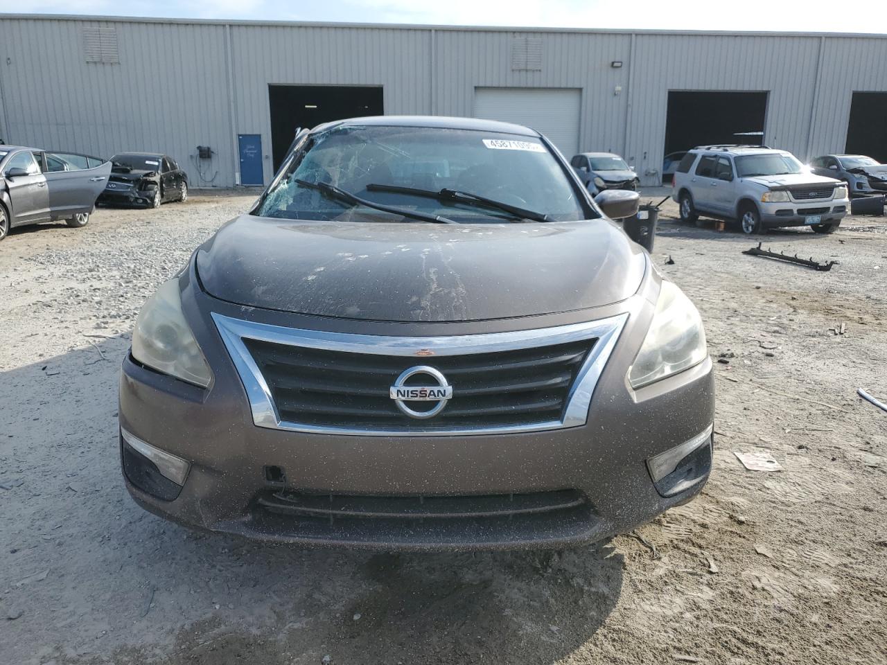2014 Nissan Altima - Image 5