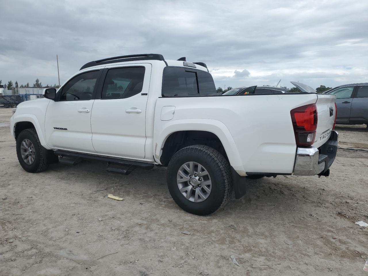 2019 Toyota Tacoma - Image 2