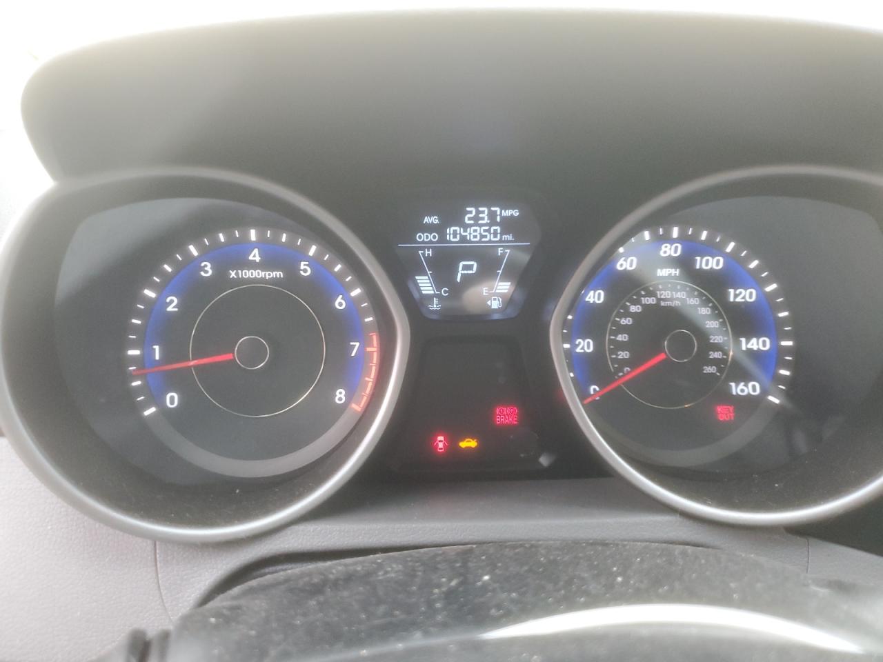 2012 Hyundai Elantra - Image 9