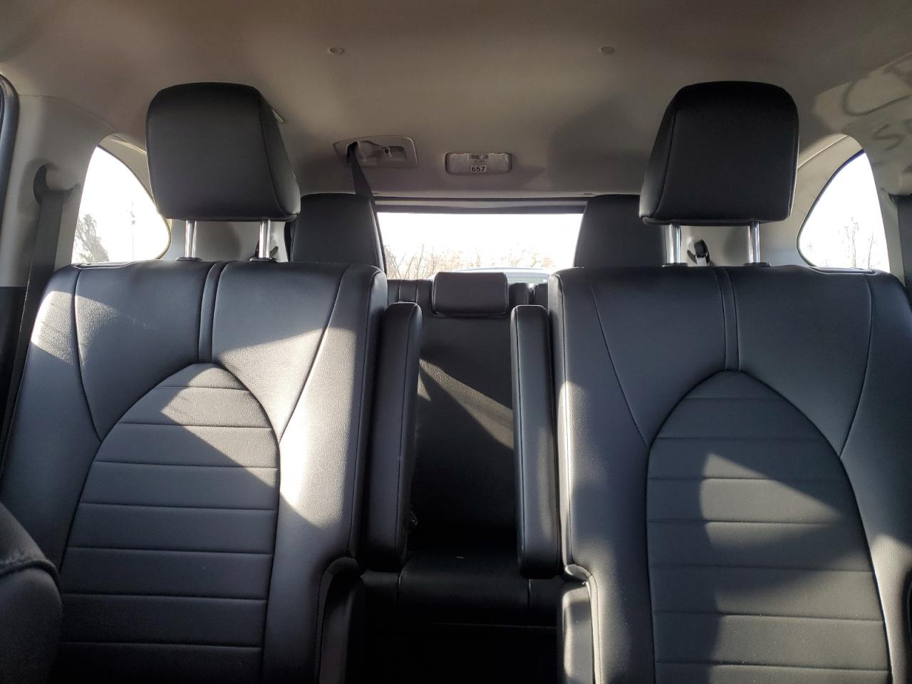 2023 Toyota Highlander - Image 10