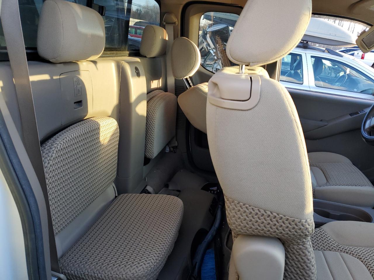 2009 Nissan Navara (Frontier) - Image 10