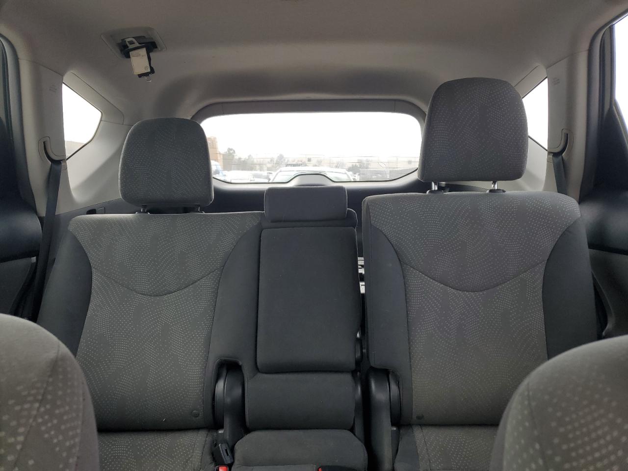 2012 Toyota Prius - Image 10