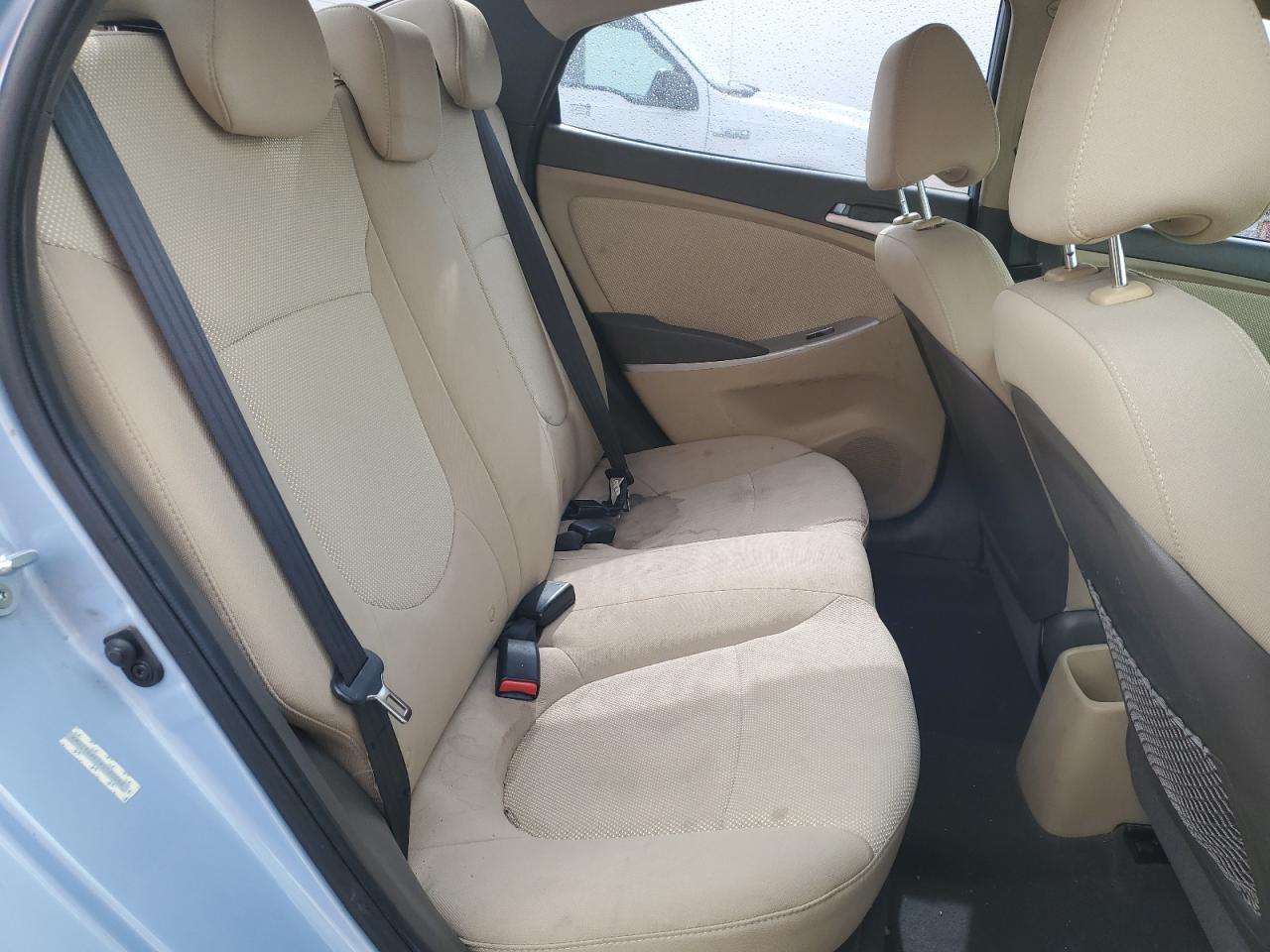 2013 Hyundai Accent - Image 10