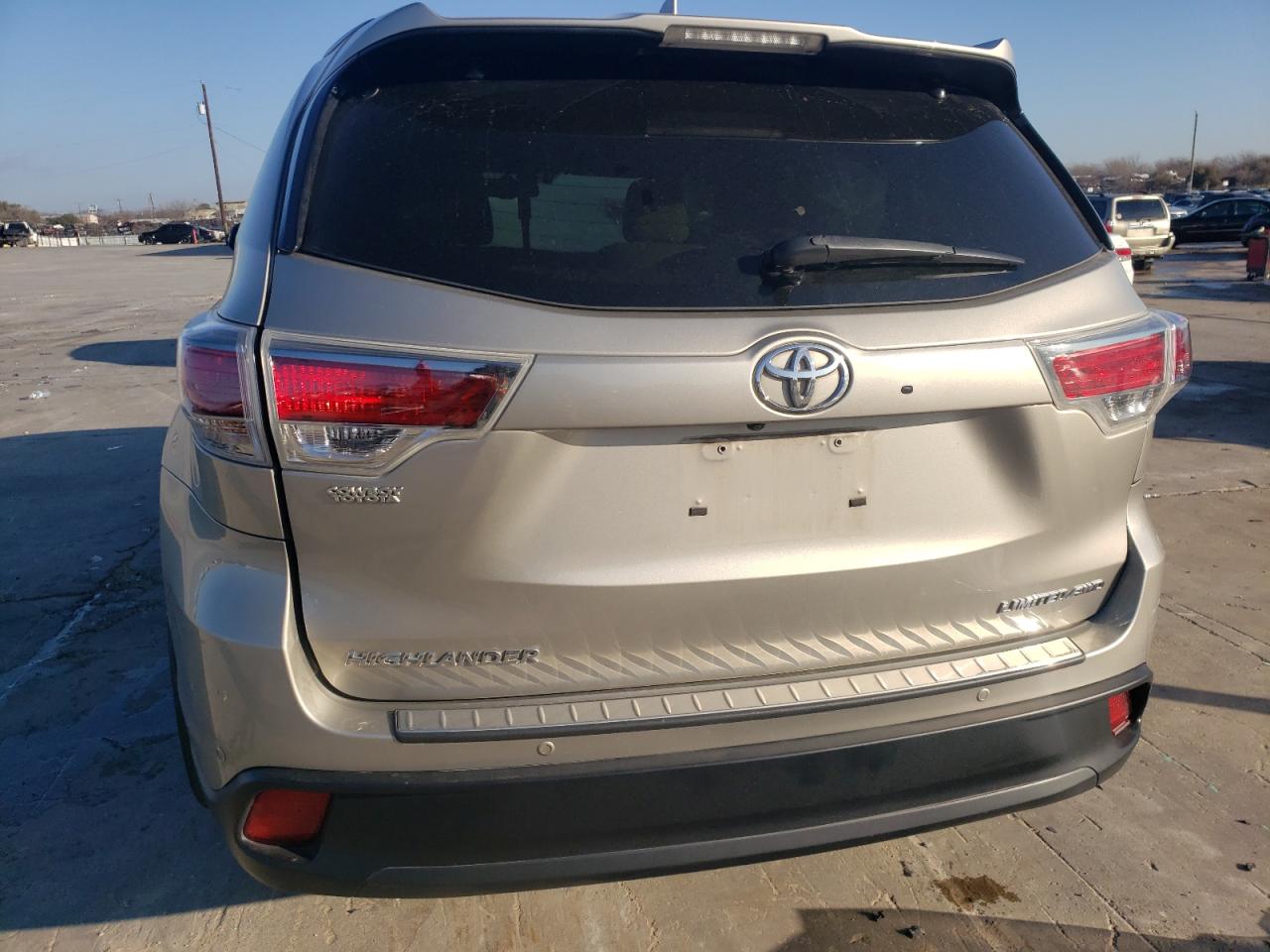 2016 Toyota Highlander - Image 6