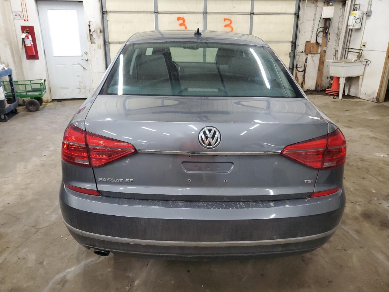 2016 Volkswagen Passat - Image 6