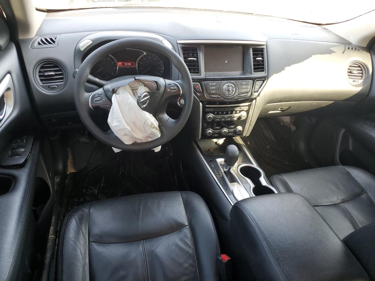 2017 Nissan Pathfinder - Image 8