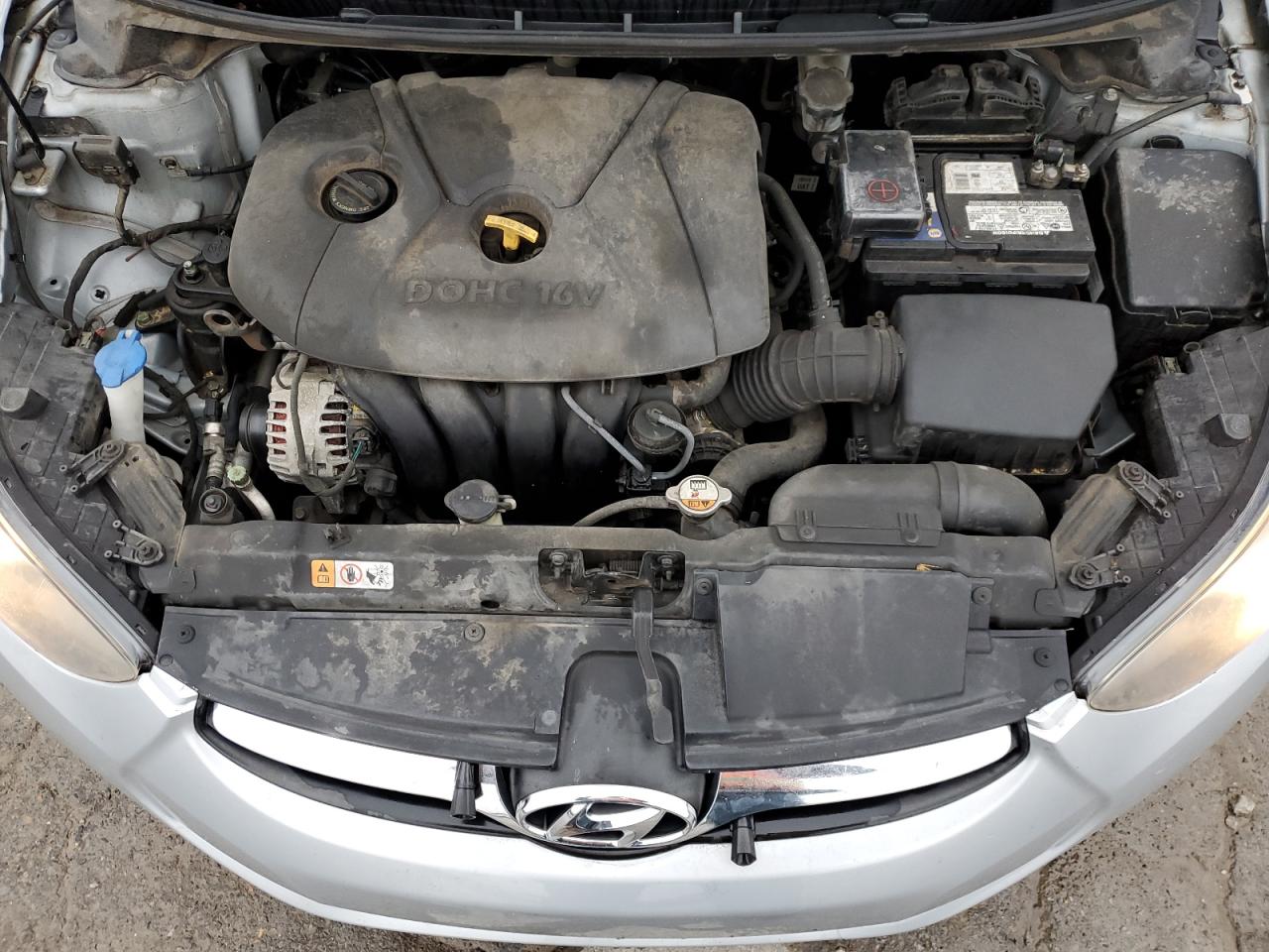 2013 Hyundai Elantra - Image 11