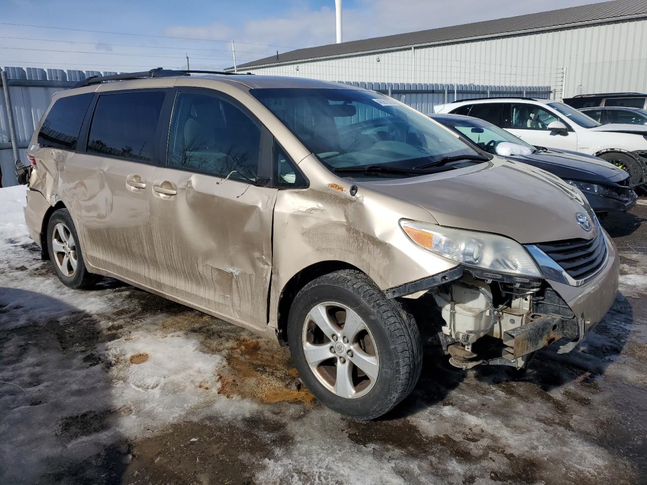 2011 Toyota Sienna - Image 4