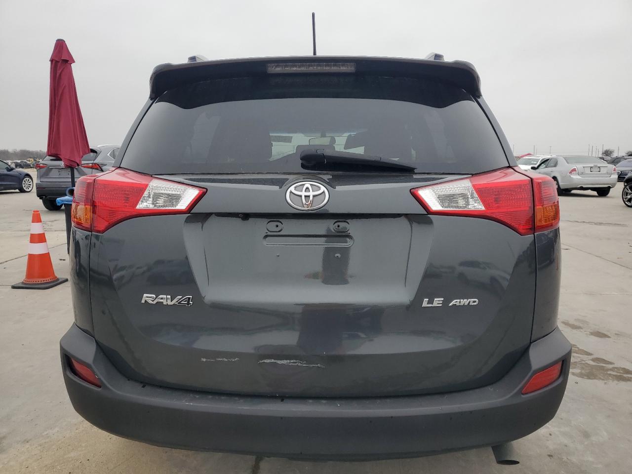 2015 Toyota RAV 4 - Image 6