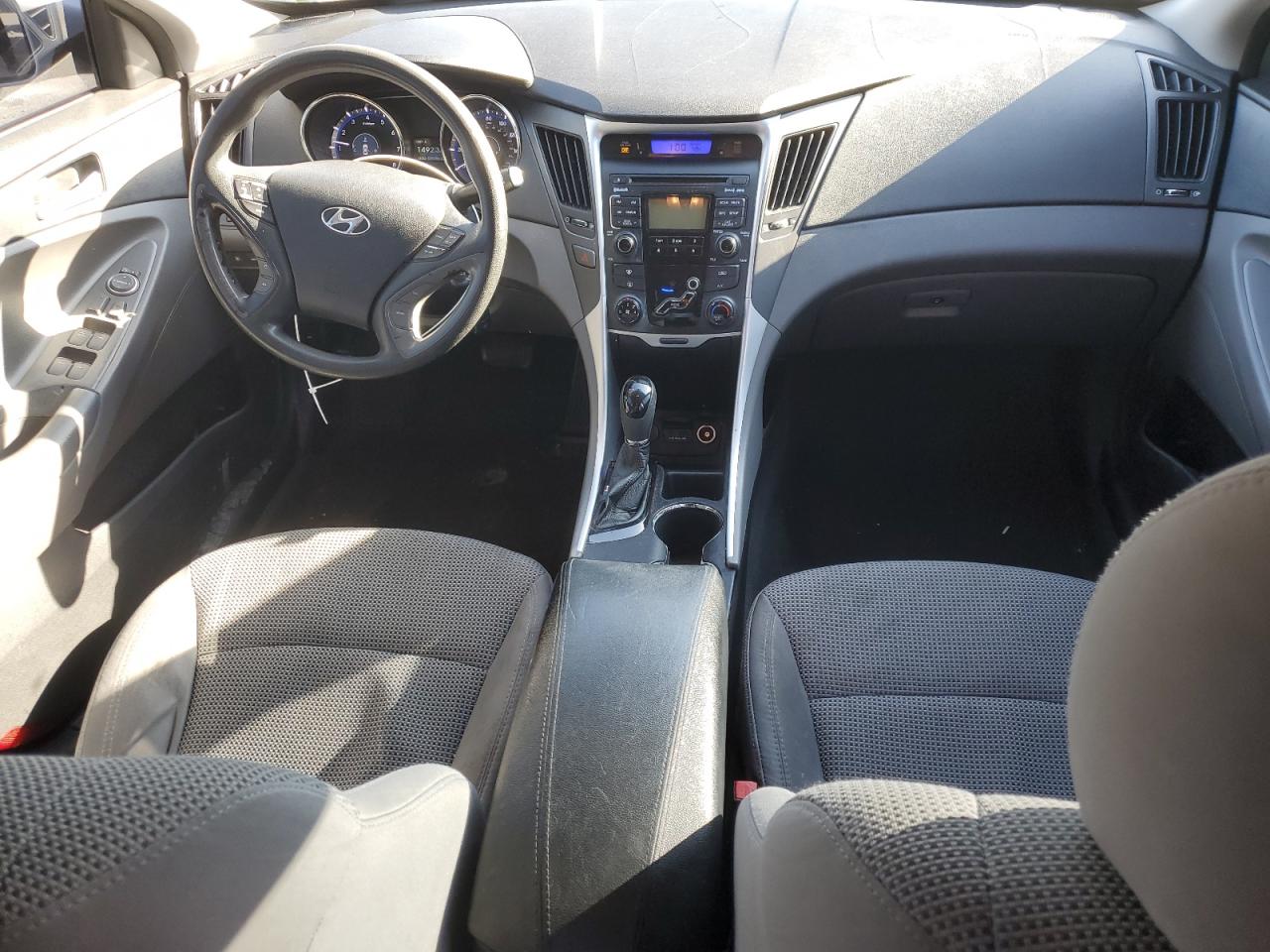 2011 Hyundai Sonata - Image 8