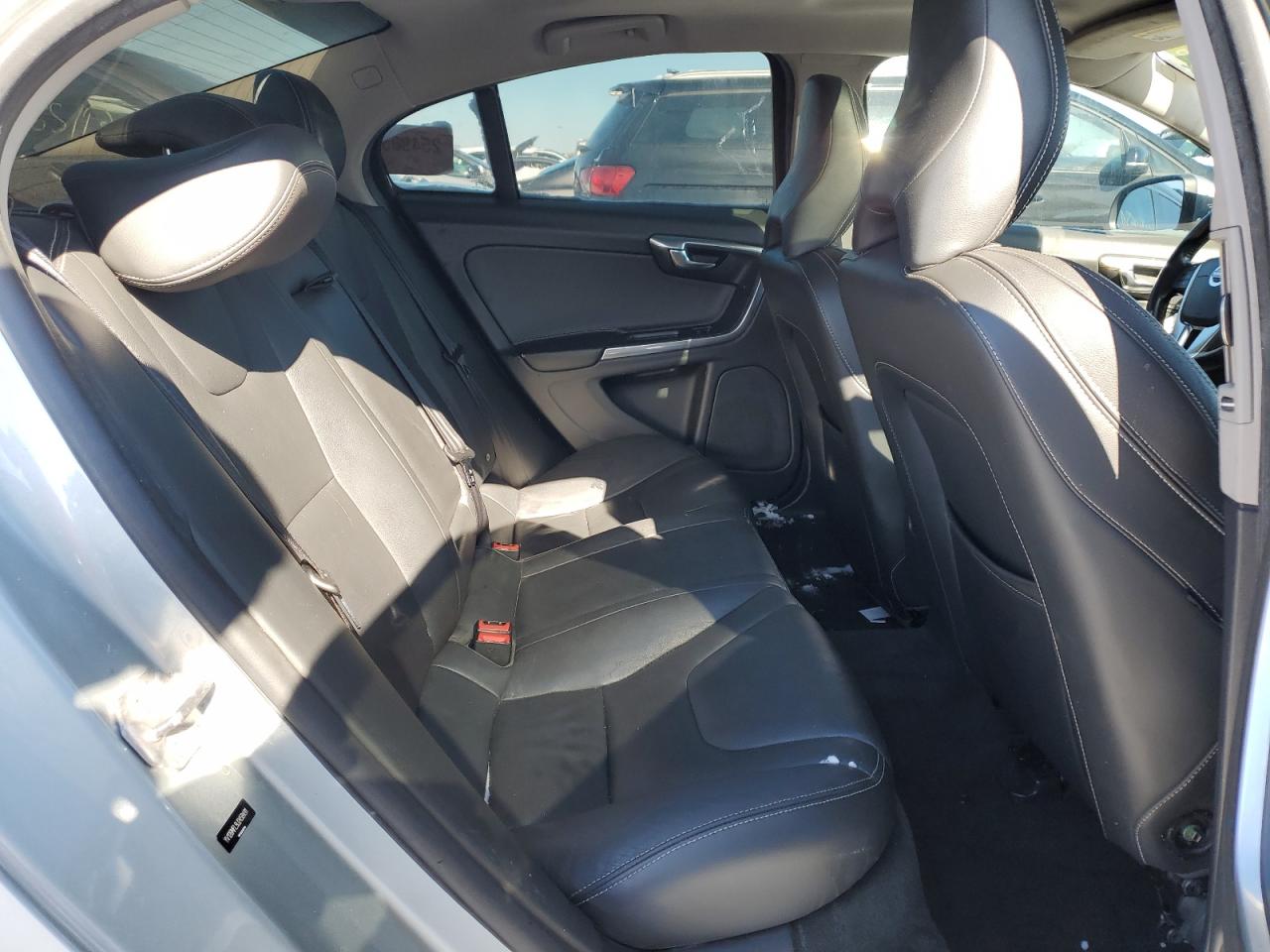 2018 Volvo S60 - Image 10