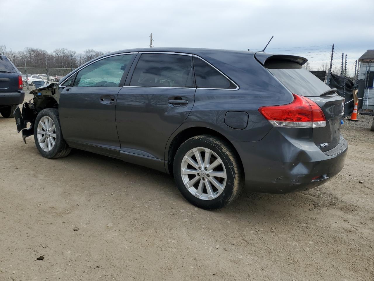 2012 Toyota Venza - Image 2