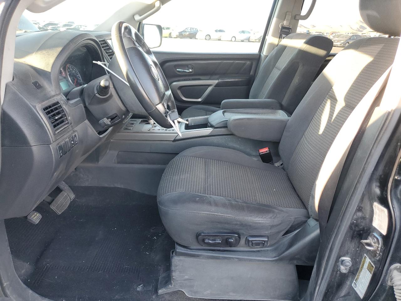 2015 Nissan Armada - Image 7