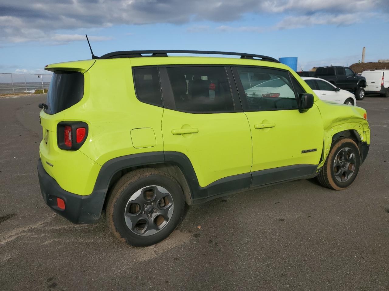 2018 Jeep Renegade - Image 3