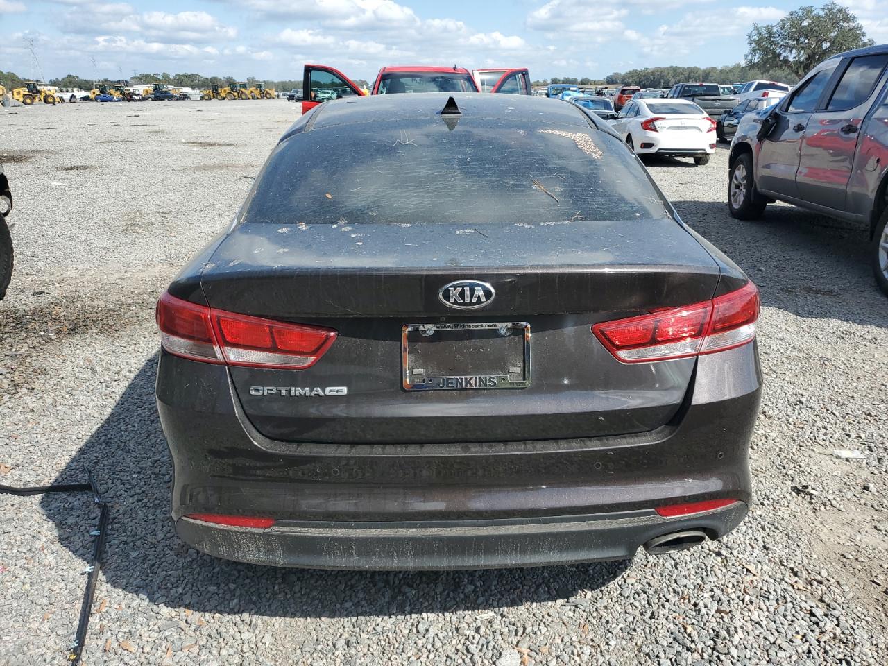 2018 Kia Optima - Image 6