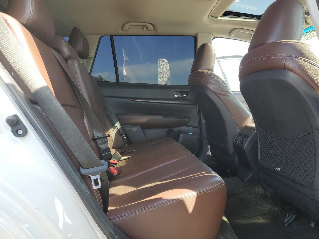 2014 Subaru Outback - Image 11