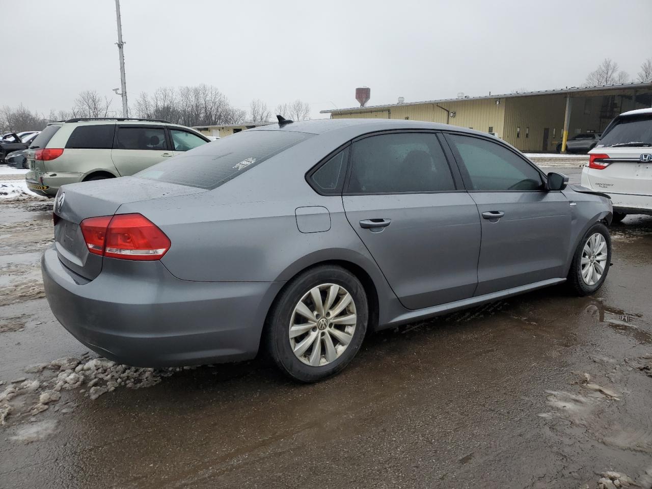 2015 Volkswagen Passat - Image 3
