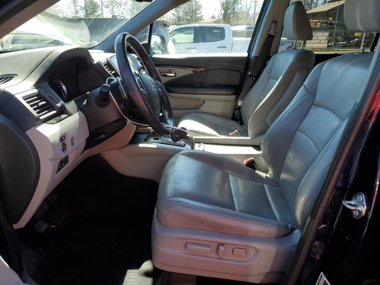 2017 Honda Pilot - Image 7