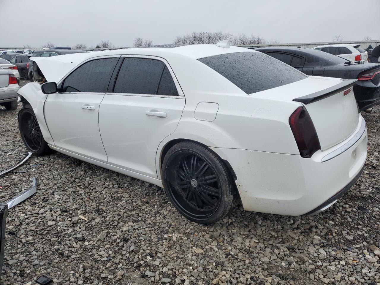 2016 Chrysler 300 - Image 2