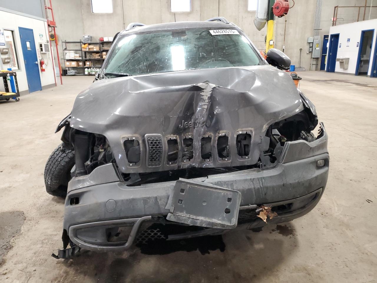 2020 Jeep Cherokee - Image 5