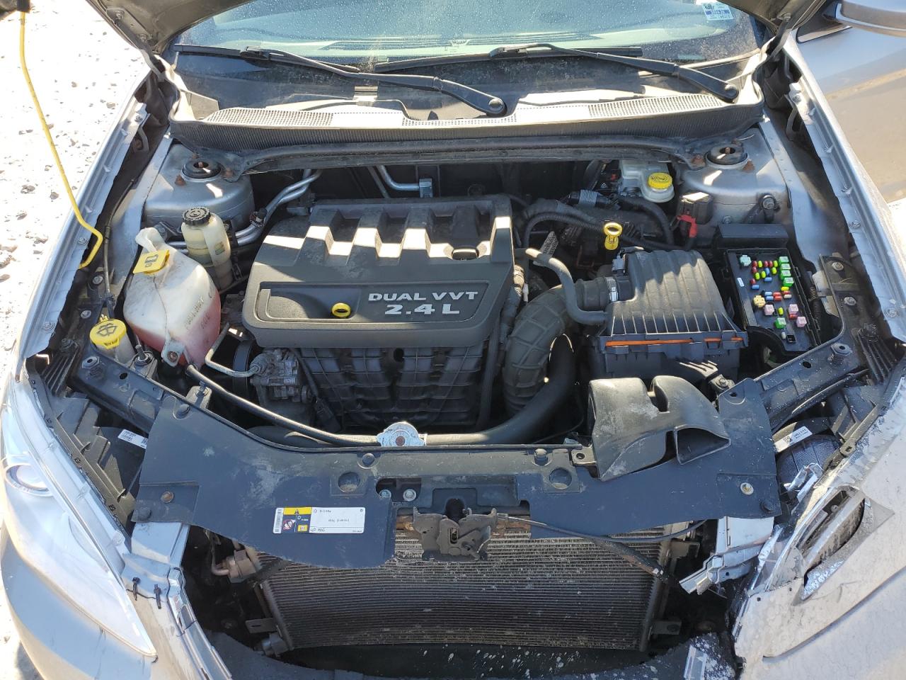 2014 Chrysler 200 - Image 11