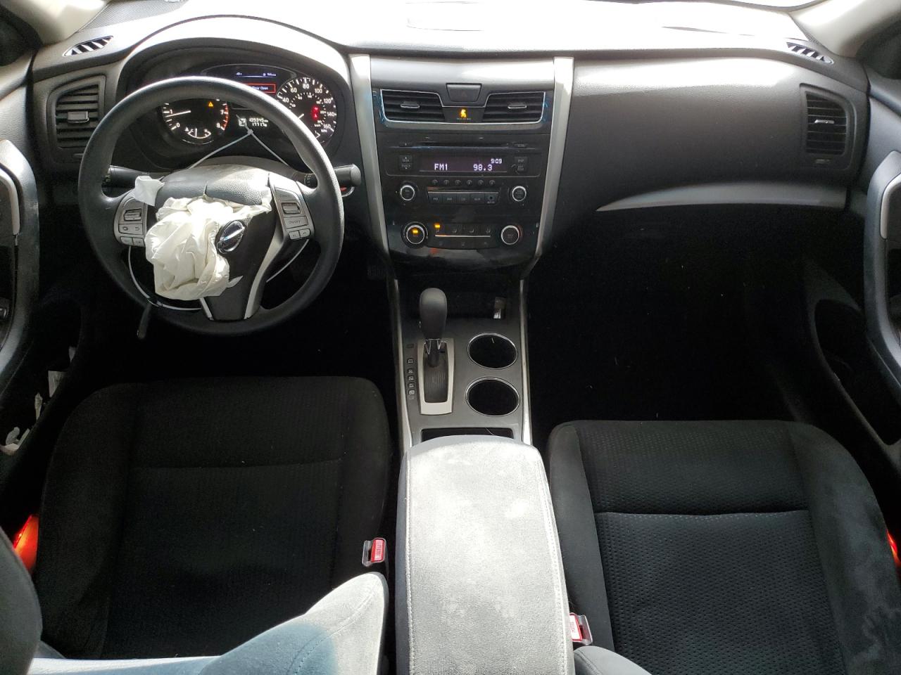 2015 Nissan Altima - Image 8