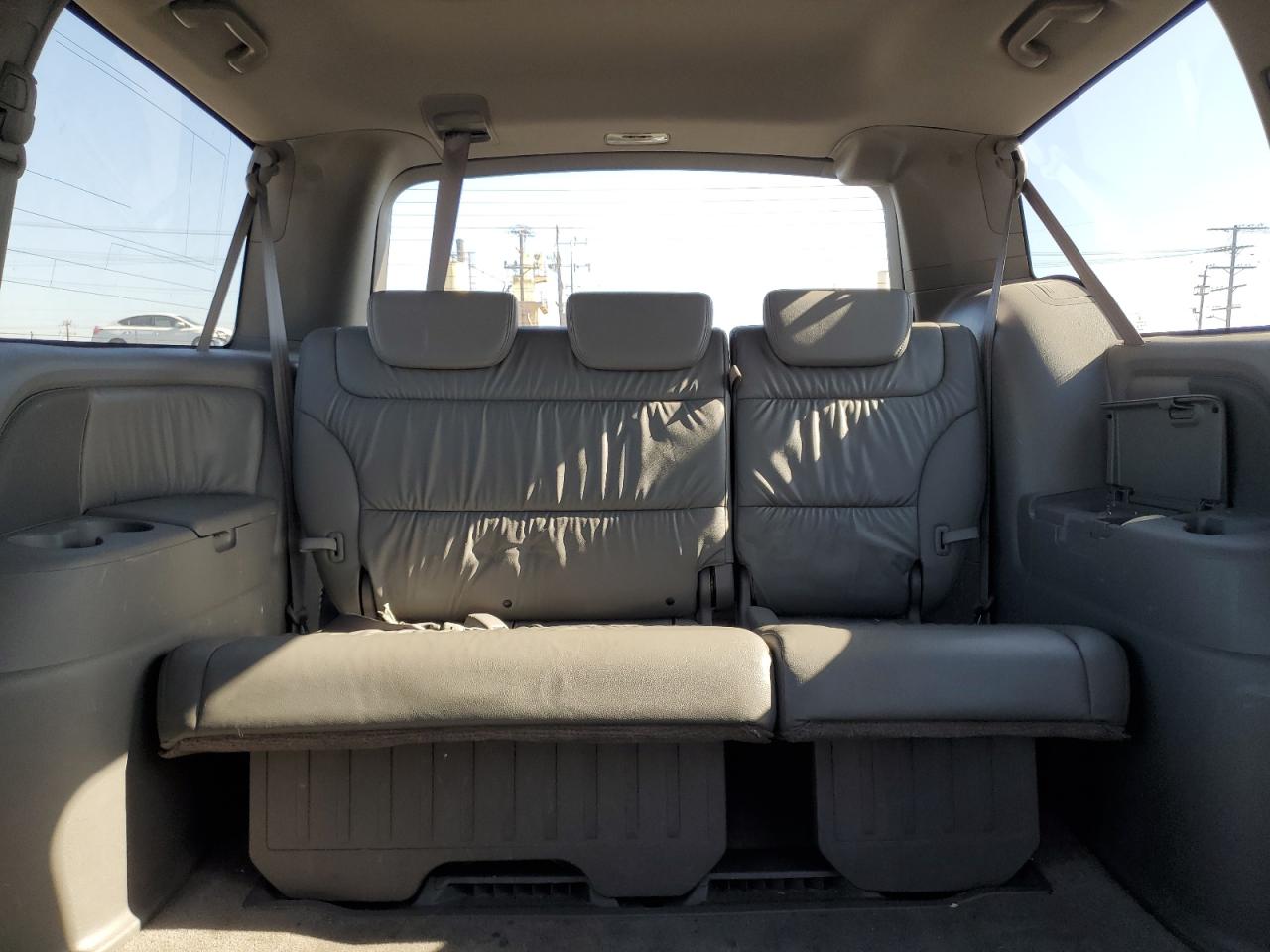 2009 Honda Odyssey - Image 10