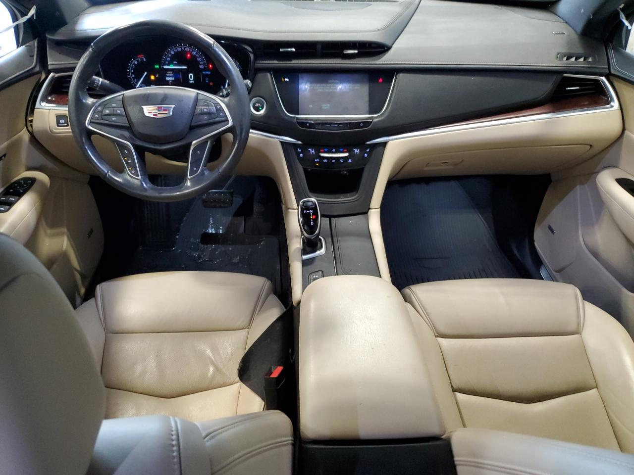 2019 Cadillac XT5 - Image 8