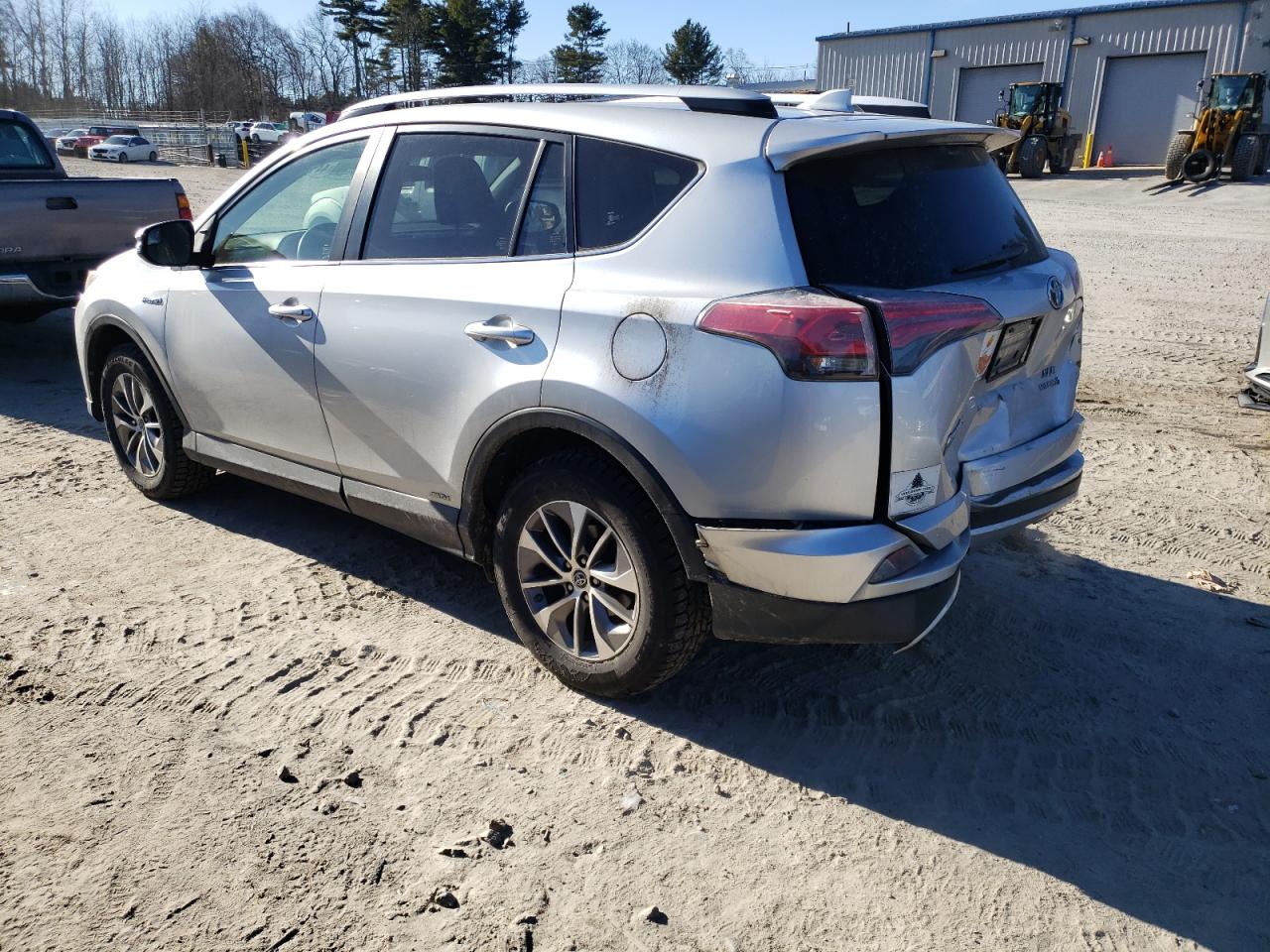 2016 Toyota RAV 4 - Image 2
