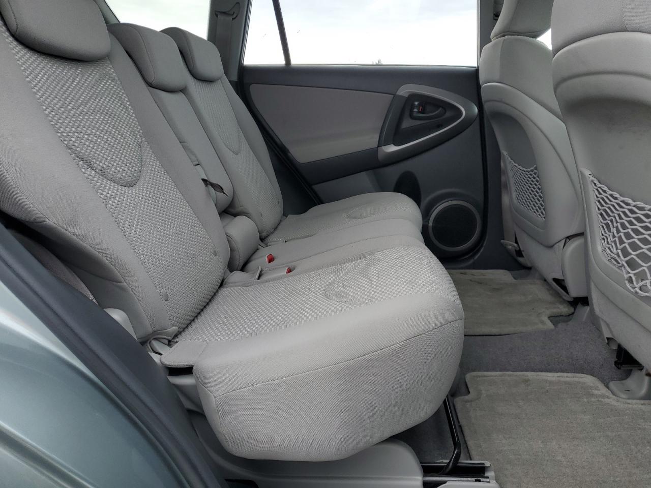 2006 Toyota RAV 4 - Image 11