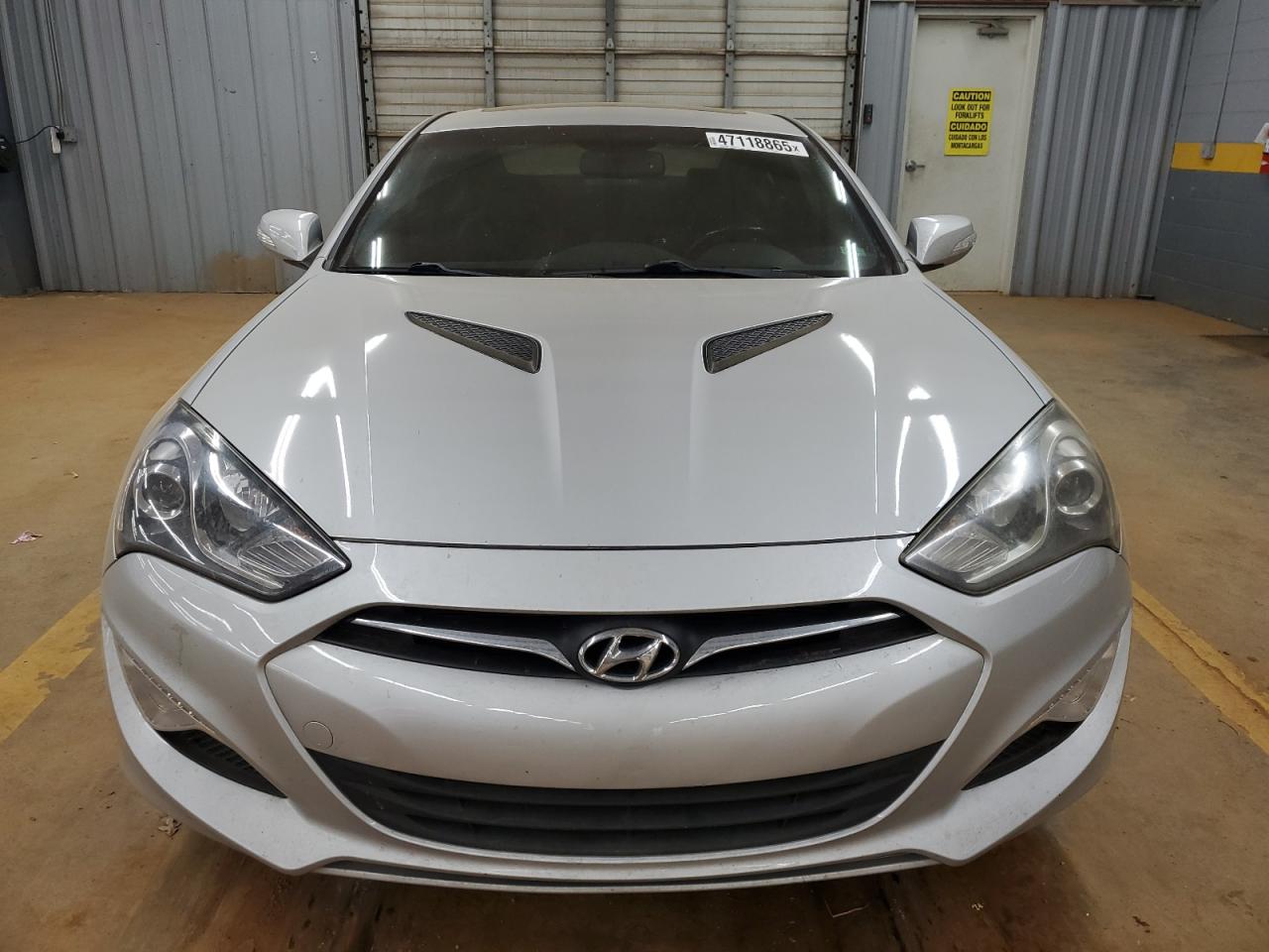 2015 Hyundai Genesis - Image 5