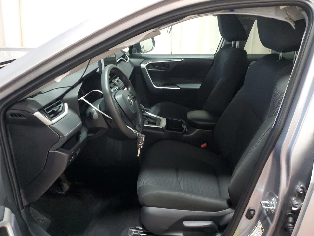 2024 Toyota RAV 4 - Image 7