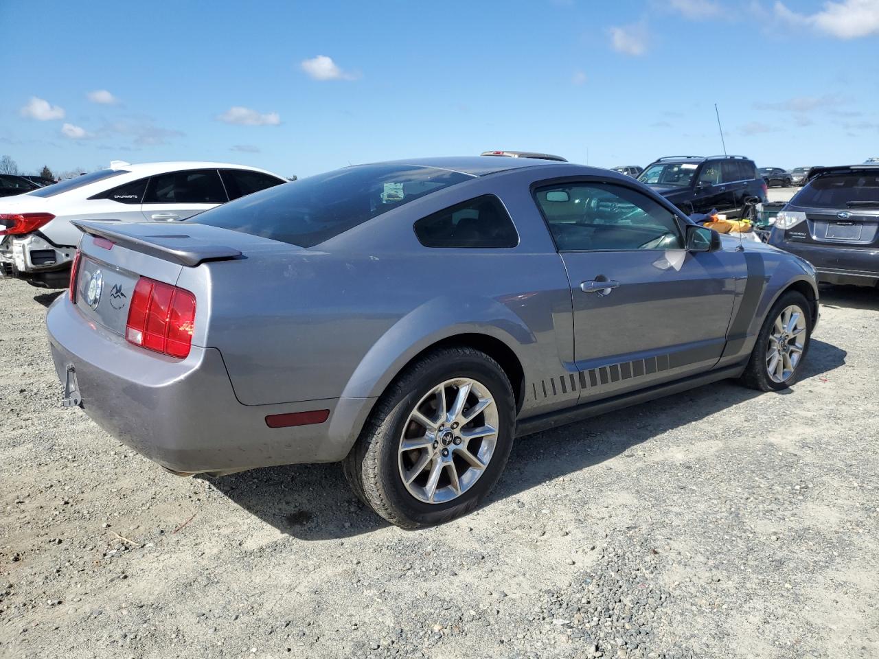 2007 Ford Mustang - Image 3