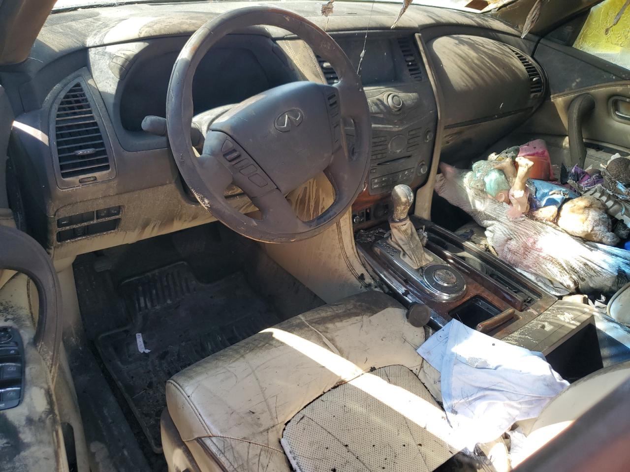 2015 Infiniti QX80 - Image 8