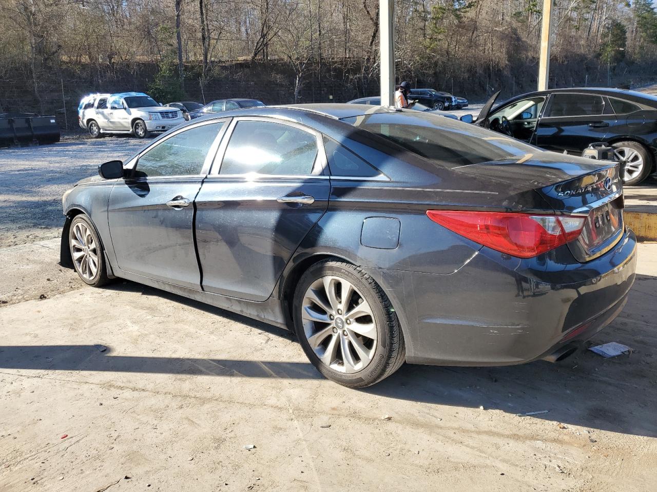 2013 Hyundai Sonata - Image 2