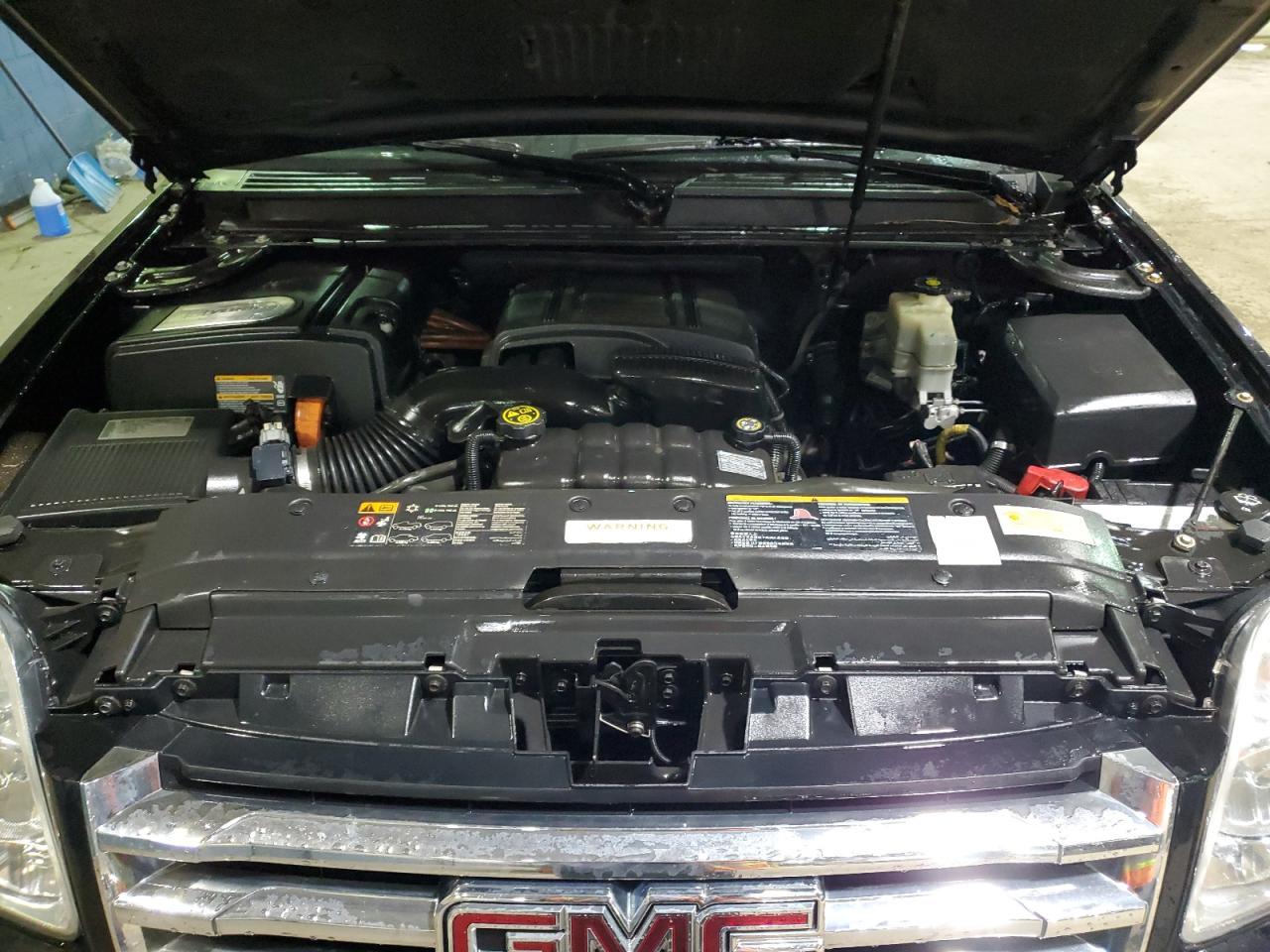 2013 GMC Yukon - Image 12