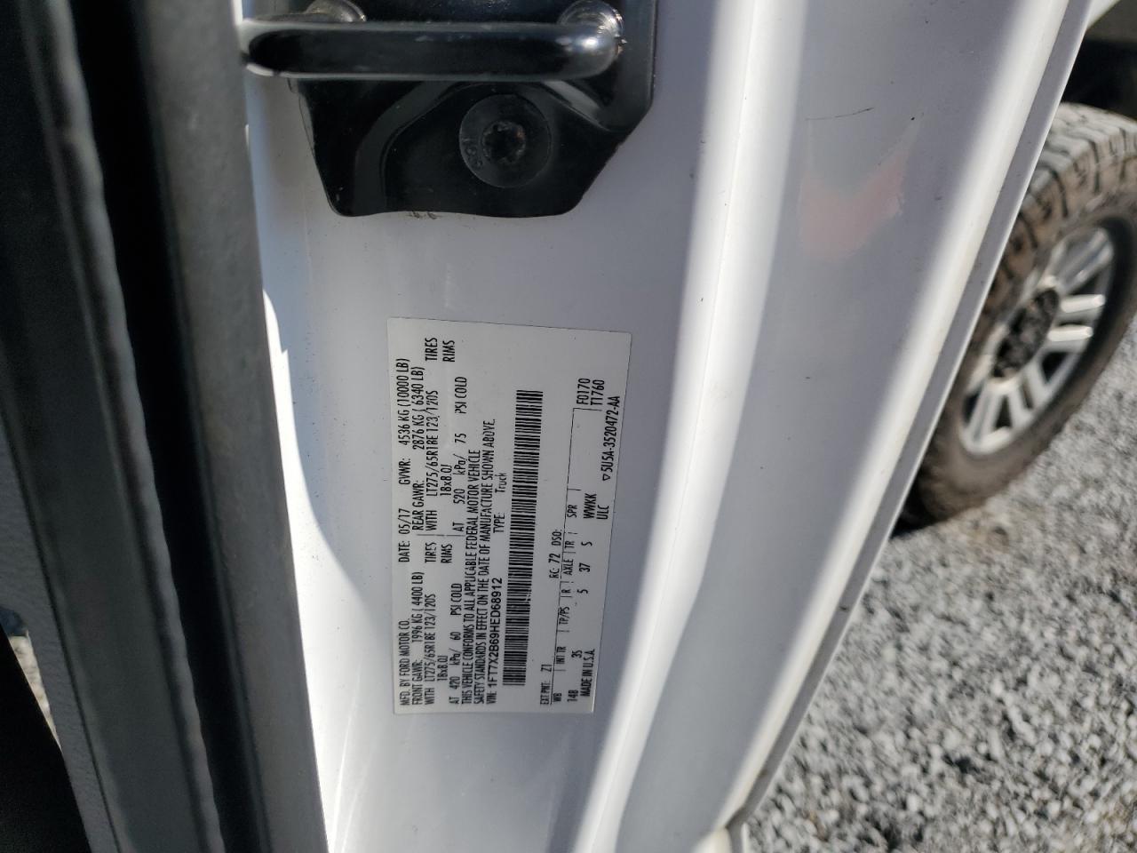 2017 Ford F250 - Image 12