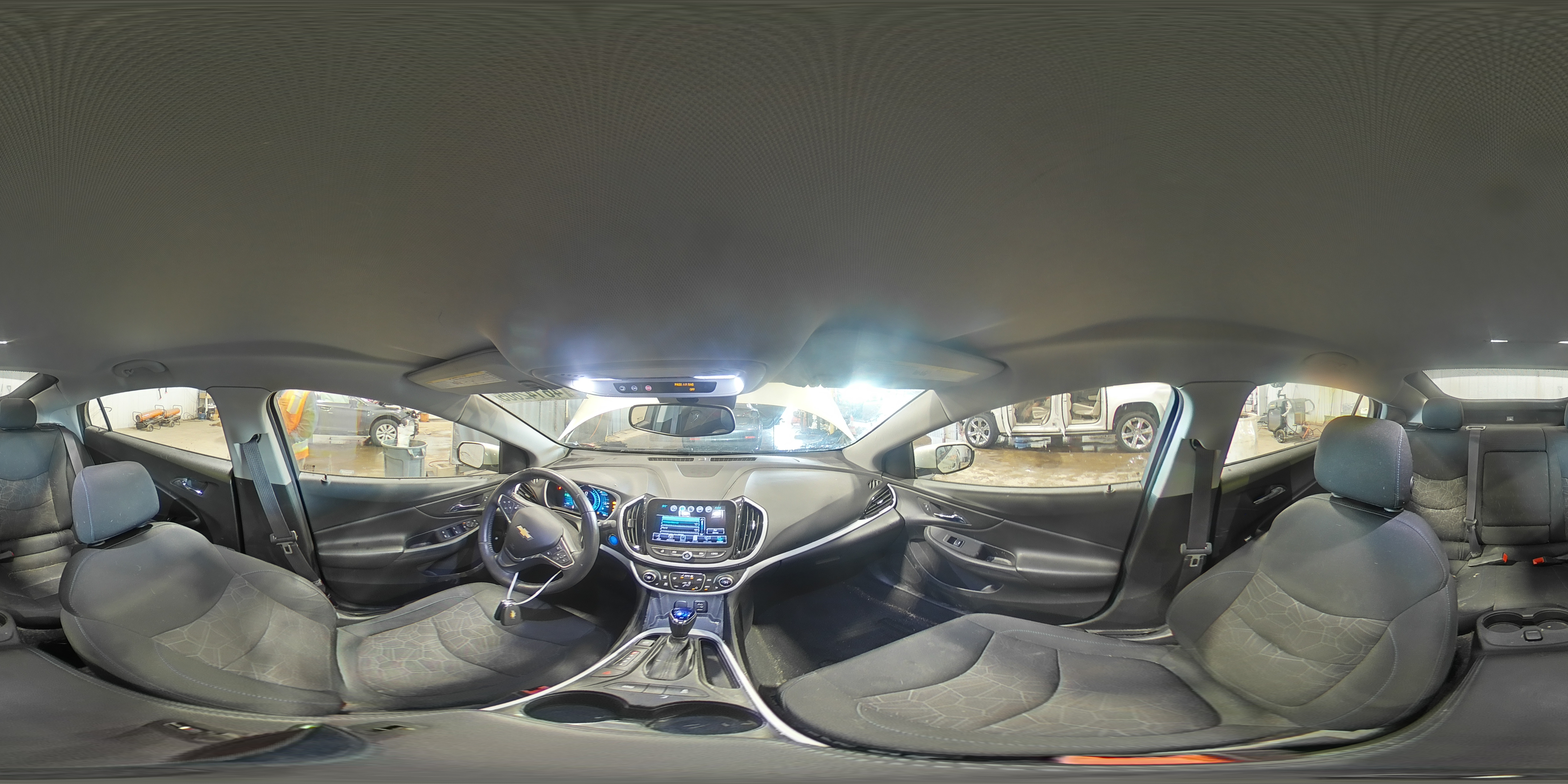 2017 Chevrolet Volt - Image 14