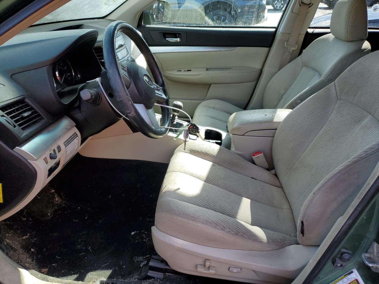 2010 Subaru Outback - Image 7
