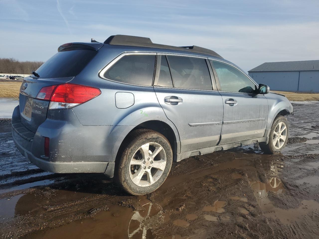 2014 Subaru Outback - Image 3
