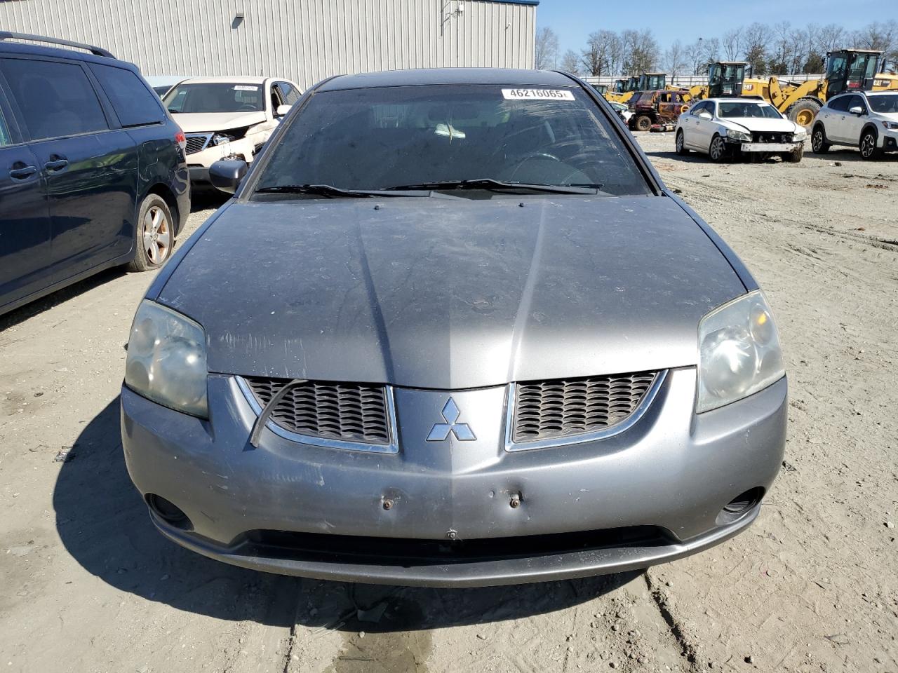 2004 Mitsubishi Galant - Image 5