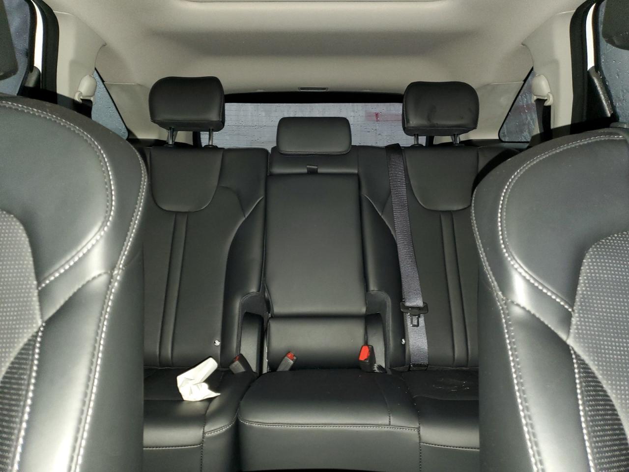 2024 Kia Sorento - Image 10