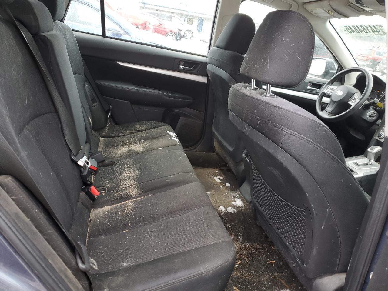 2014 Subaru Outback - Image 11