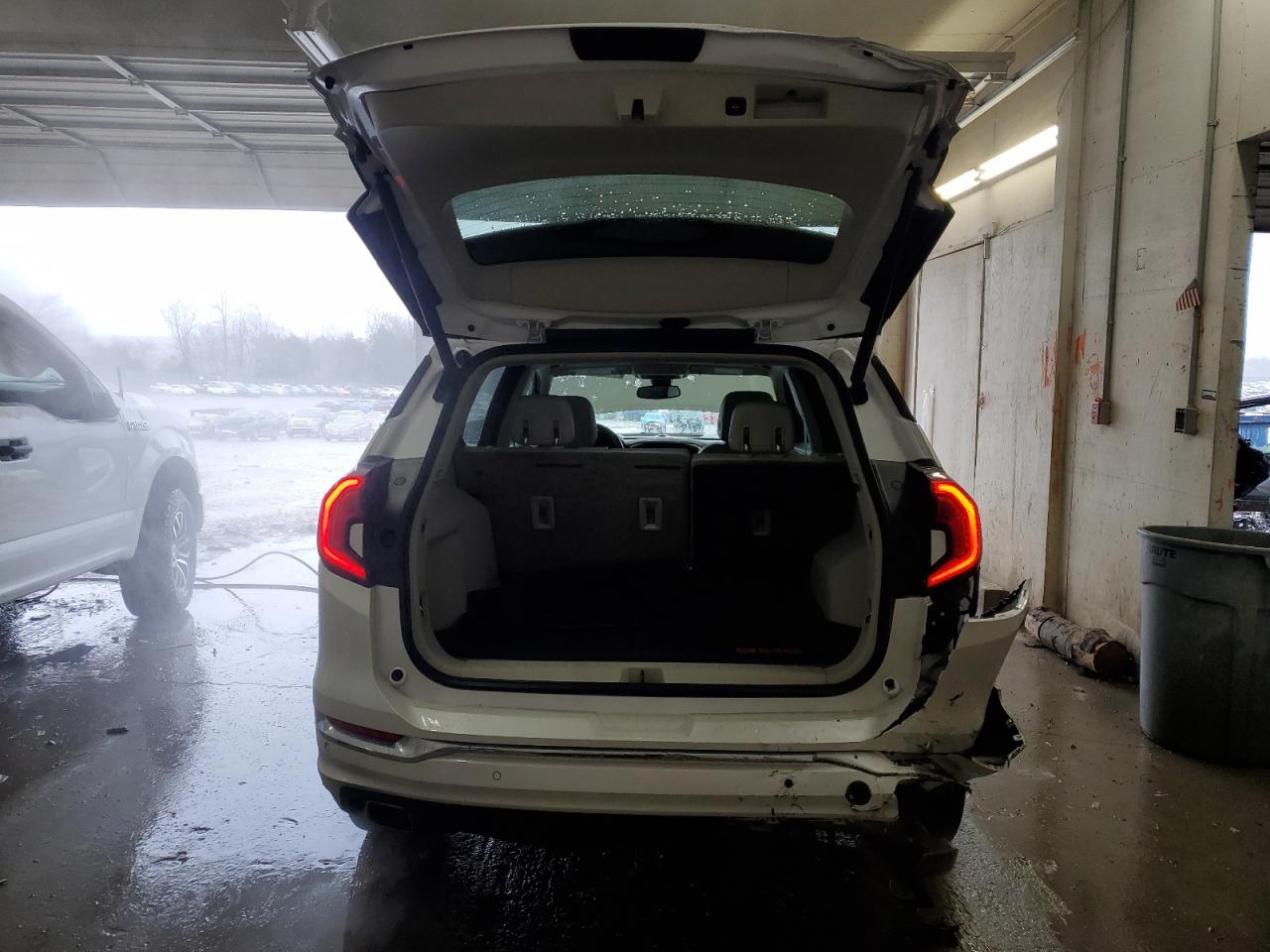 2020 GMC Terrain - Image 6