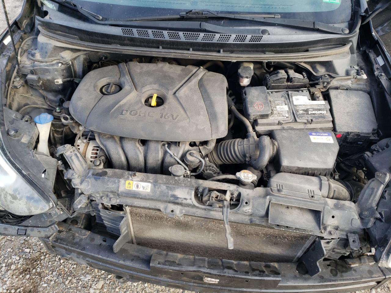 2016 Hyundai Elantra - Image 13