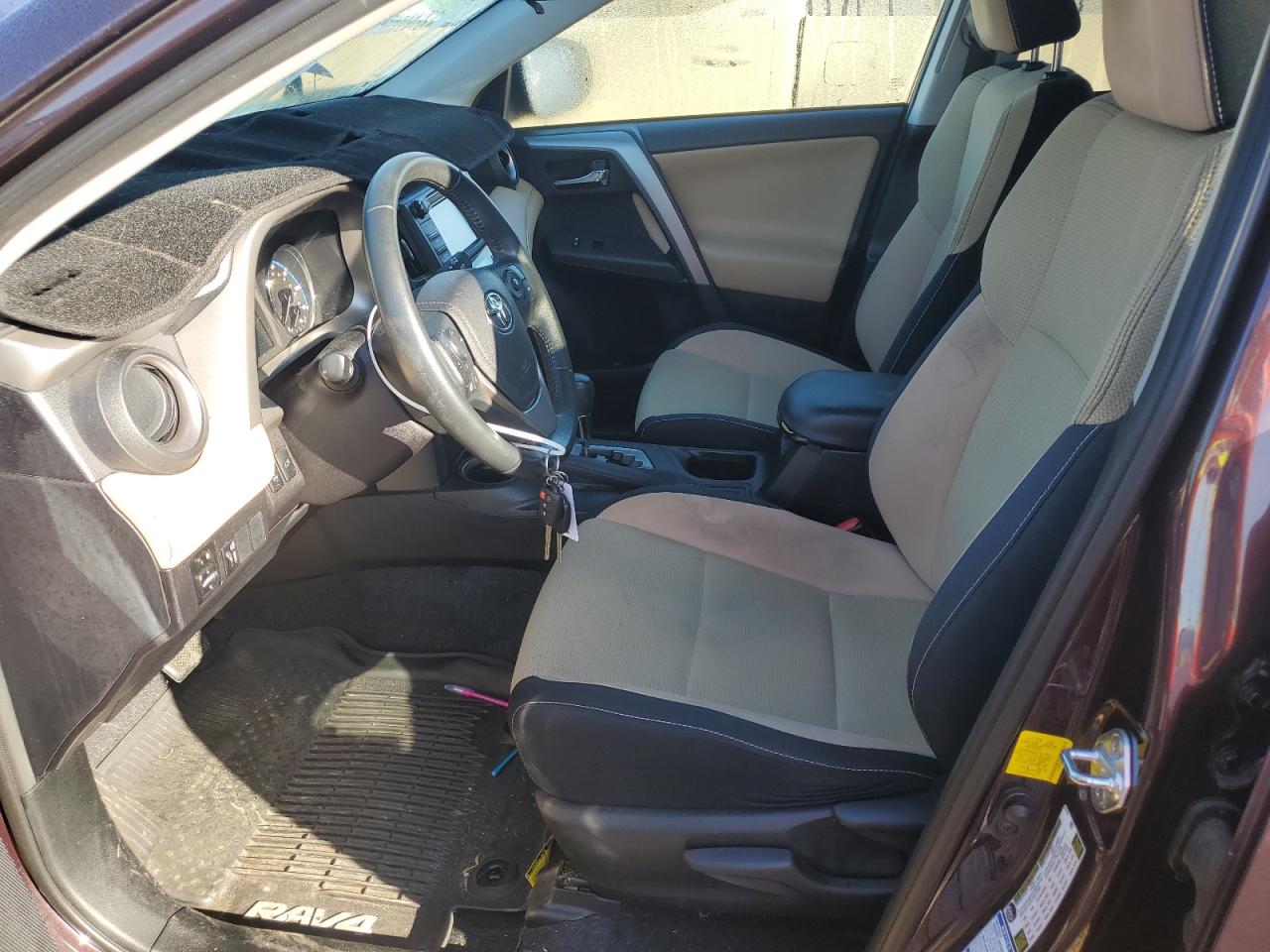 2016 Toyota RAV 4 - Image 7