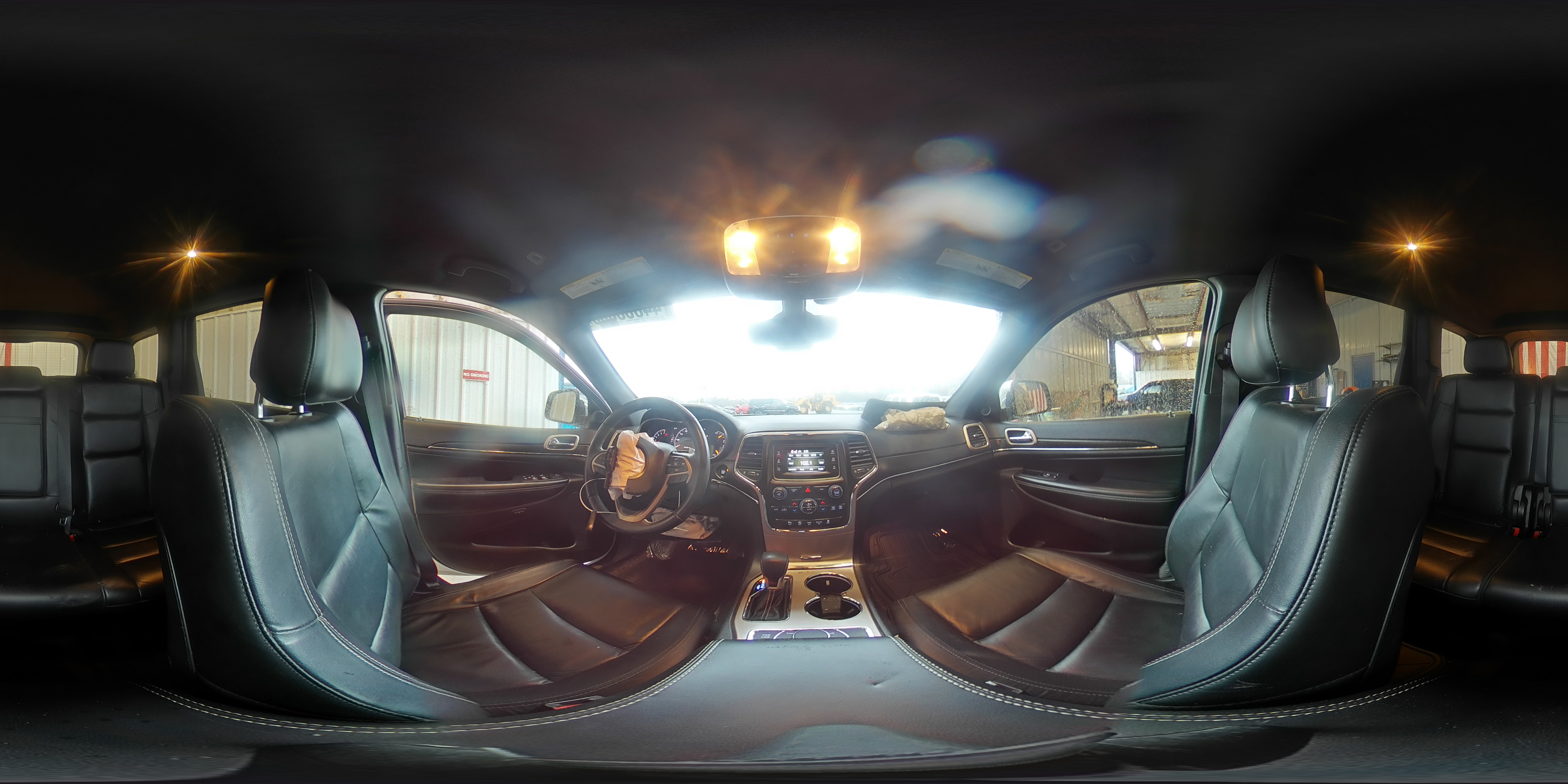2017 Jeep Grand Cherokee - Image 14